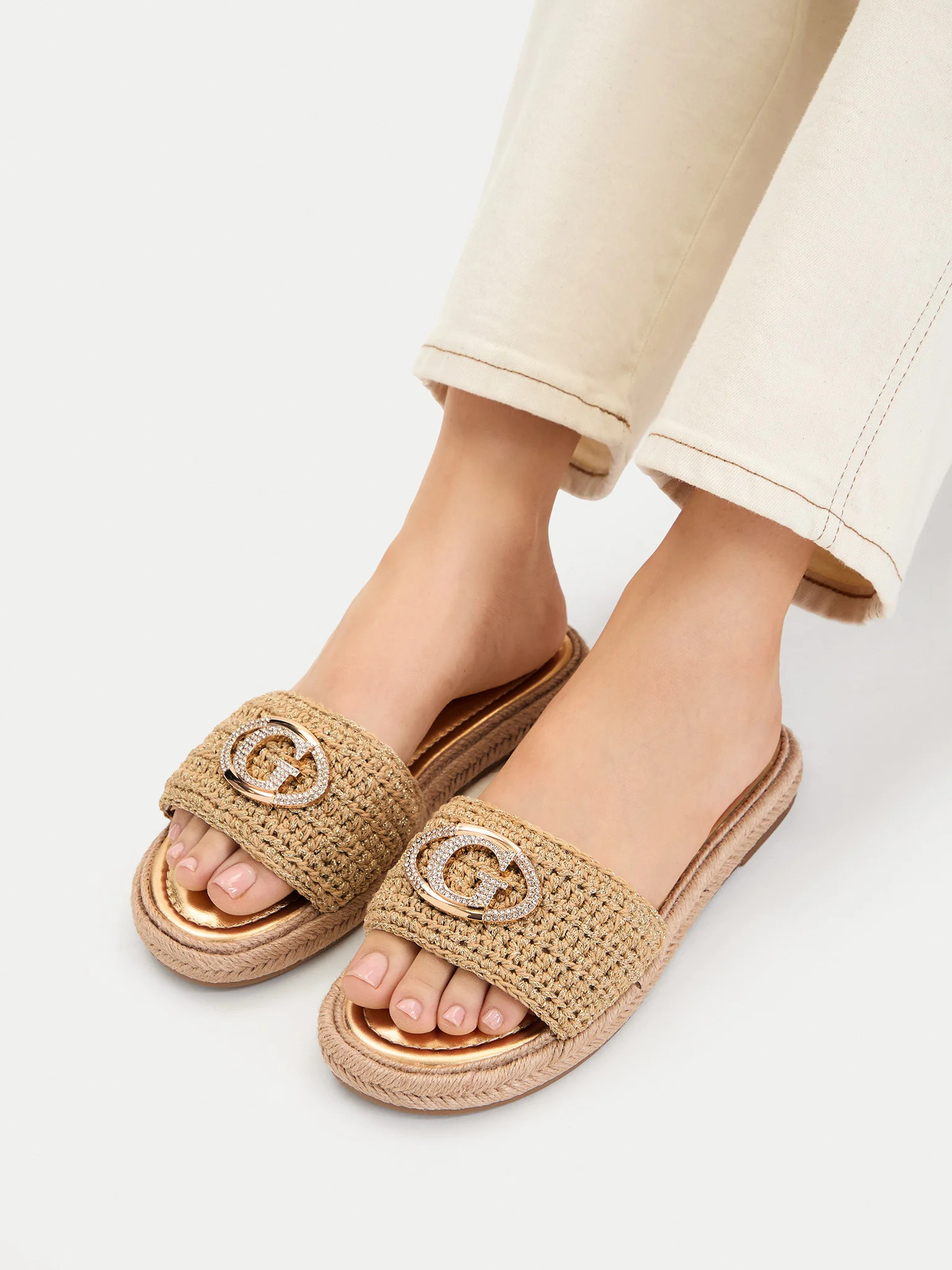 Guess Γυναικείες Παντόφλες Sandal Kaylis (FLJKLIFAB03-GOLD)